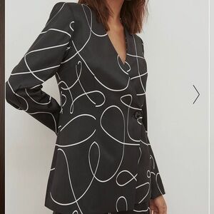 Na-kd Tailored Black Swirl Printed Blazer Size EU34